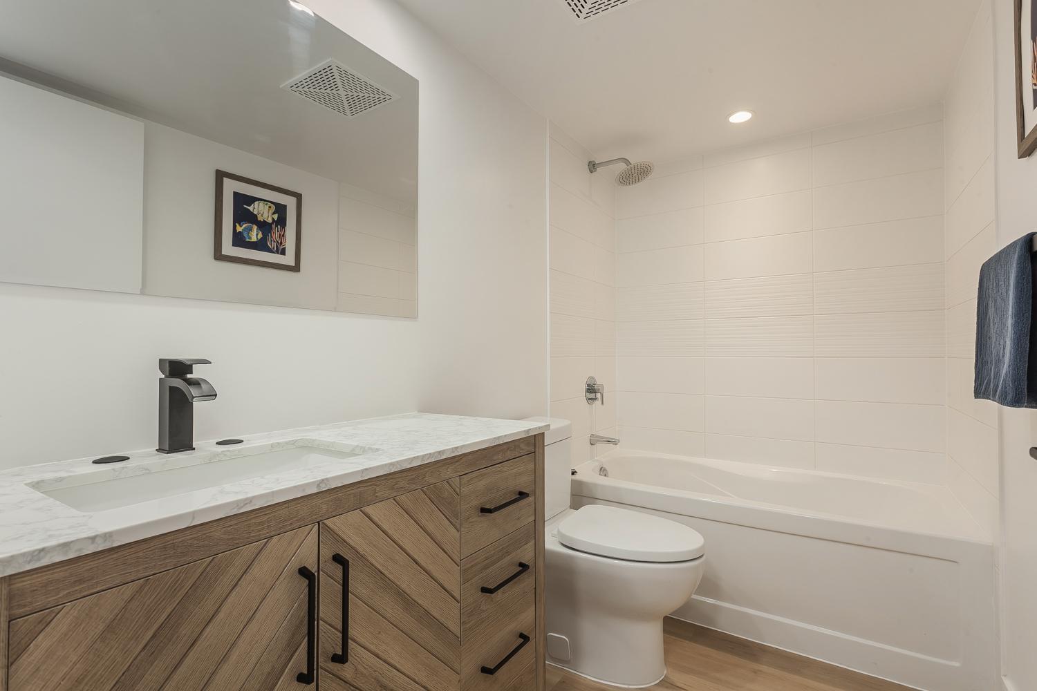 Cozy 2Br Close To Cn Tower & Harbourfront 토론토 외부 사진